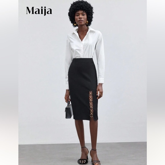 Maija Women's Metallic Ring Decorated slit skirt black Sz 8/10 (L) - Picture 1 of 6